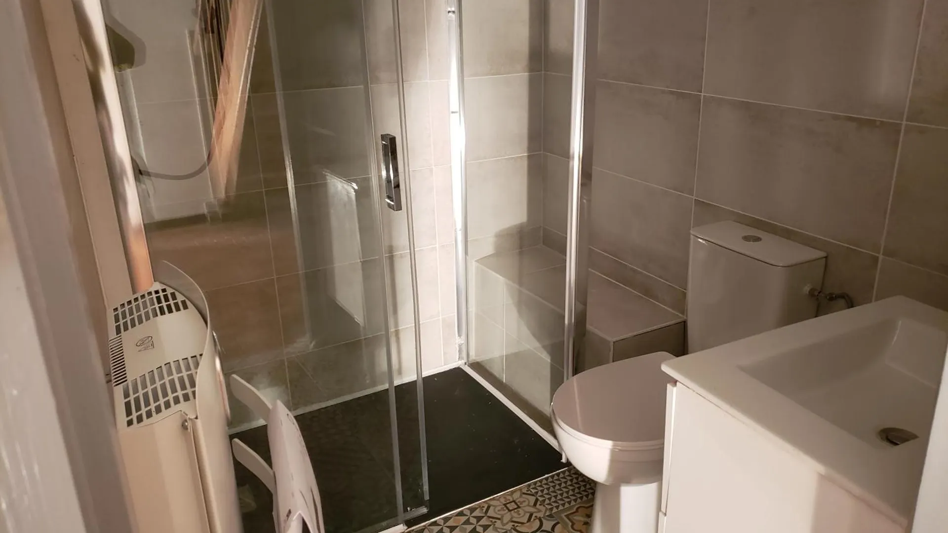 Guest house Chambres Individuelles Pour Courtes Et Moyennes Durees L'Isle-Jourdain