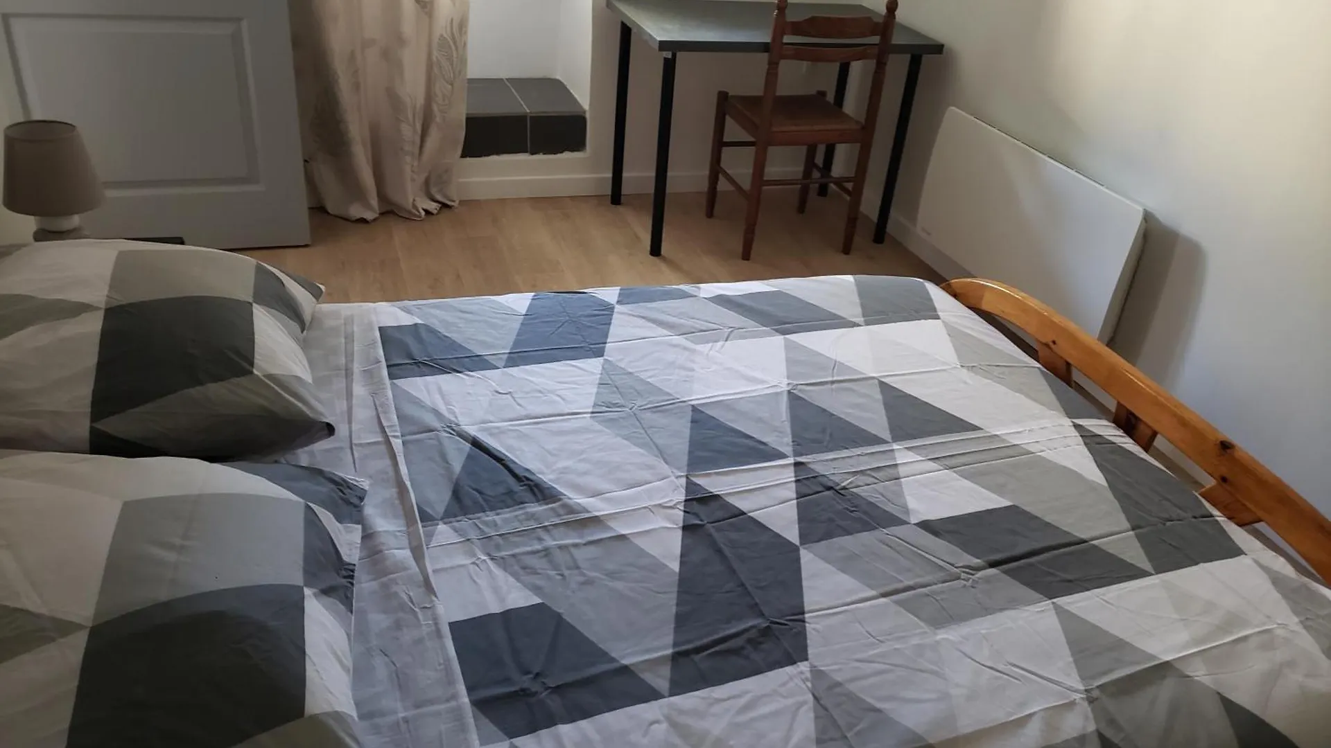 Chambres Individuelles Pour Courtes Et Moyennes Durees L'Isle-Jourdain  0*, L'Isle-Jourdain (Gers) France